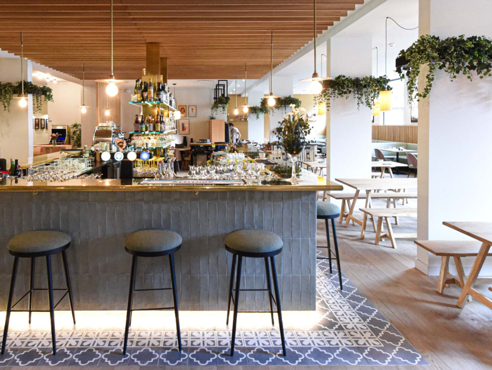 Café Bar Coffeeshop et brunch PlanB Chamonix